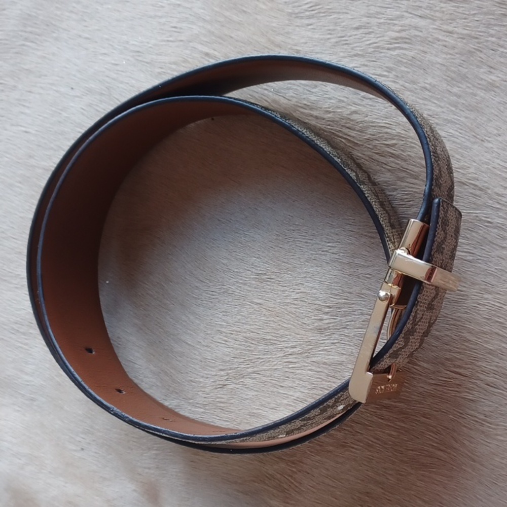 Michael Kors Belt - Picture 3 of 14